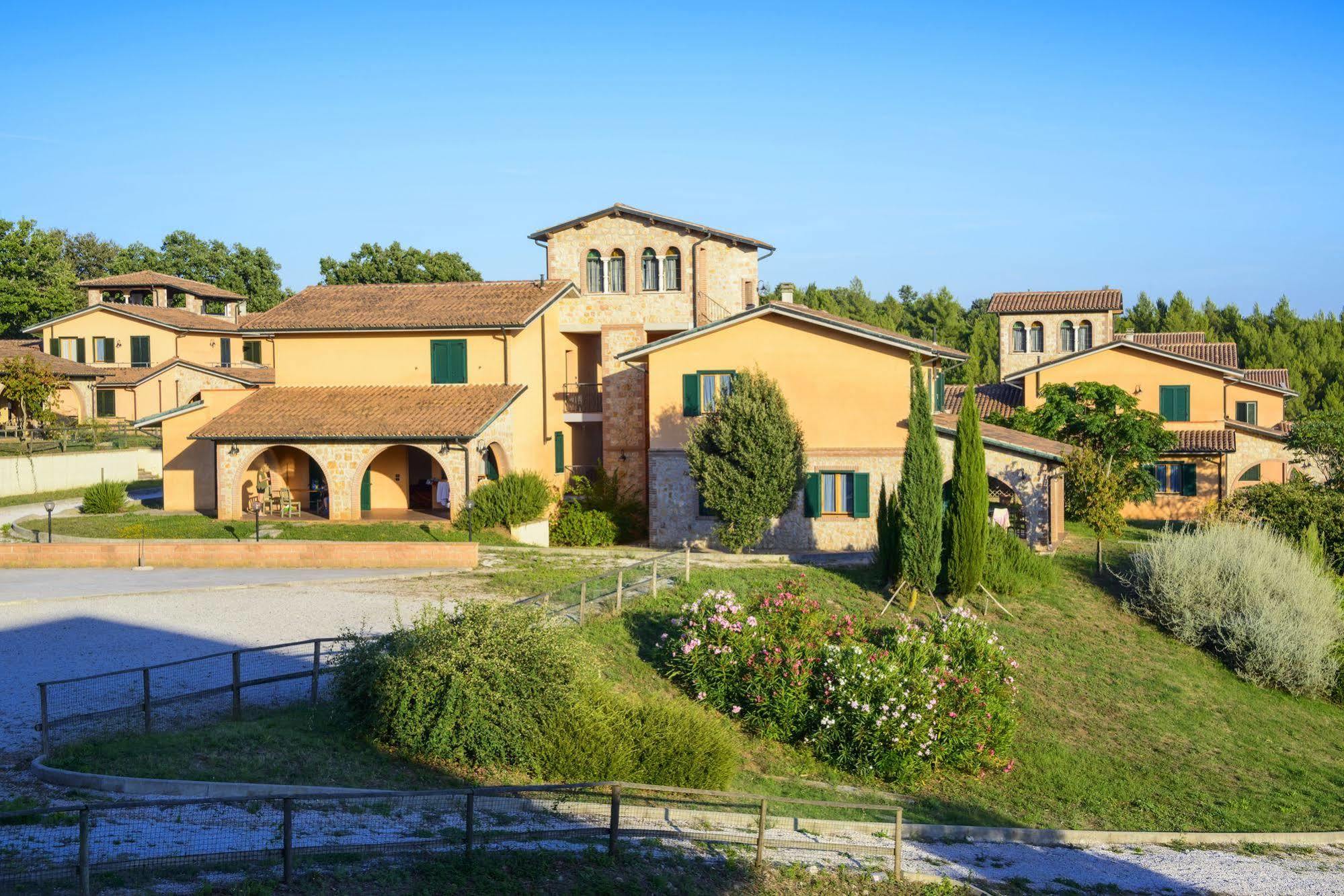 Pian Dei Mucini Resort Il Borgo Massa Marittima Exterior foto